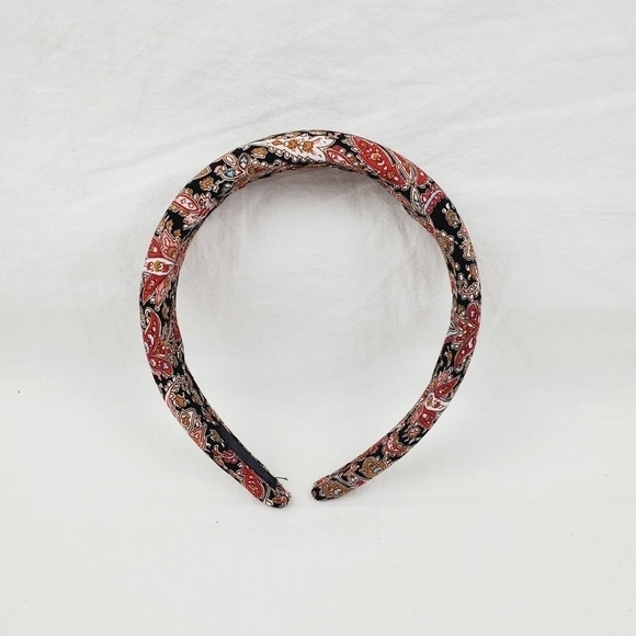 Non-Slip fabric knotted paisley pattern headban - Picture 6 of 10